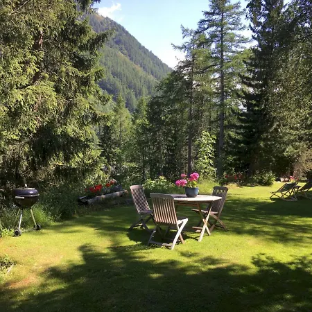 The * Vallorcine